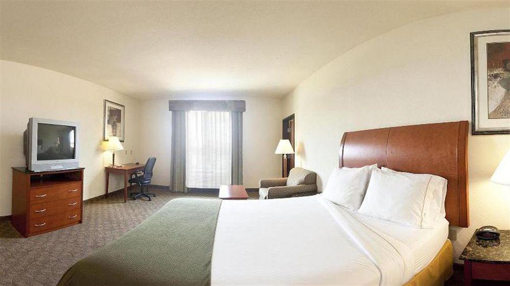 Holiday Inn Express Hotel And Suites Fairfield-North By Ihg Buitenkant foto