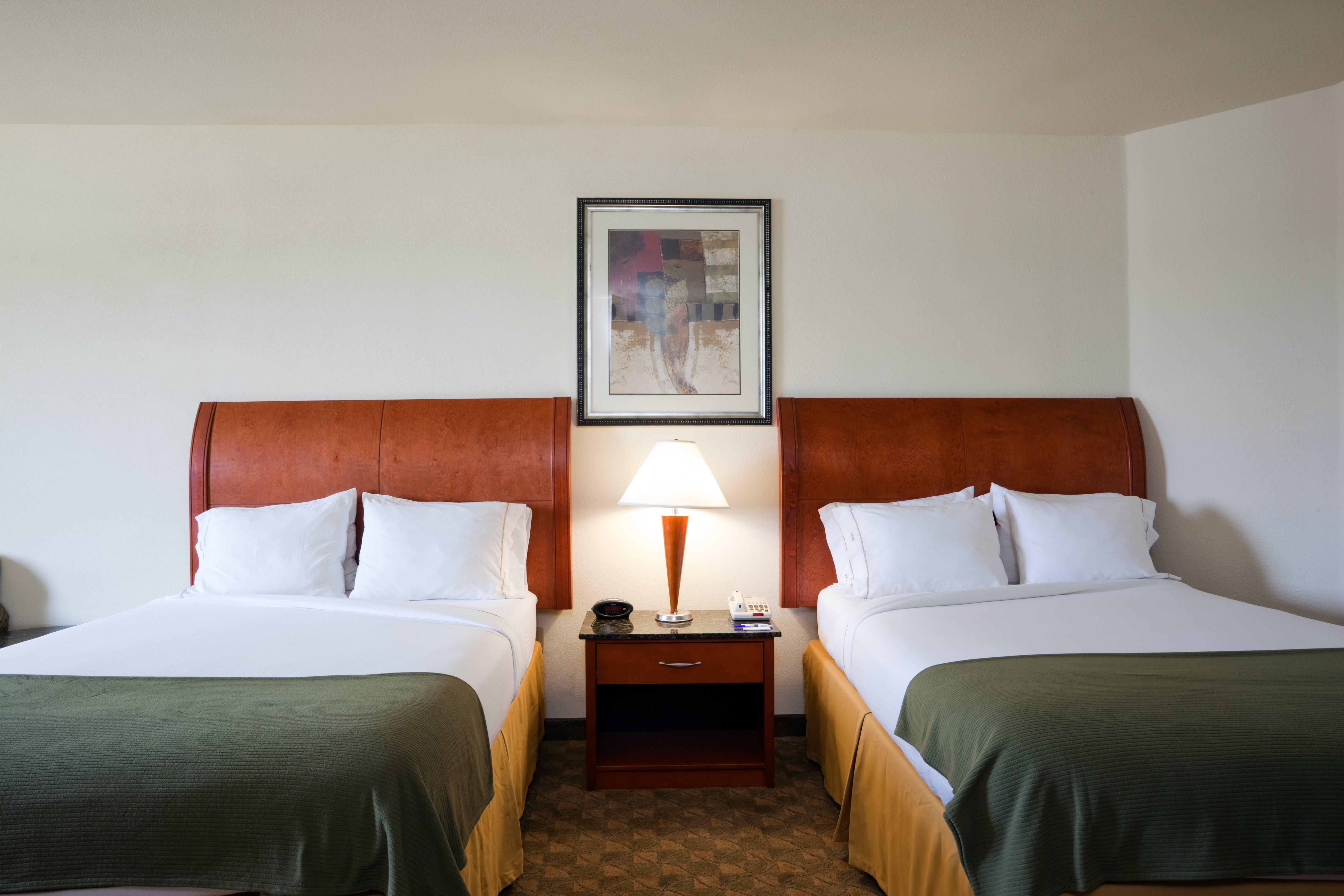 Holiday Inn Express Hotel And Suites Fairfield-North By Ihg Buitenkant foto
