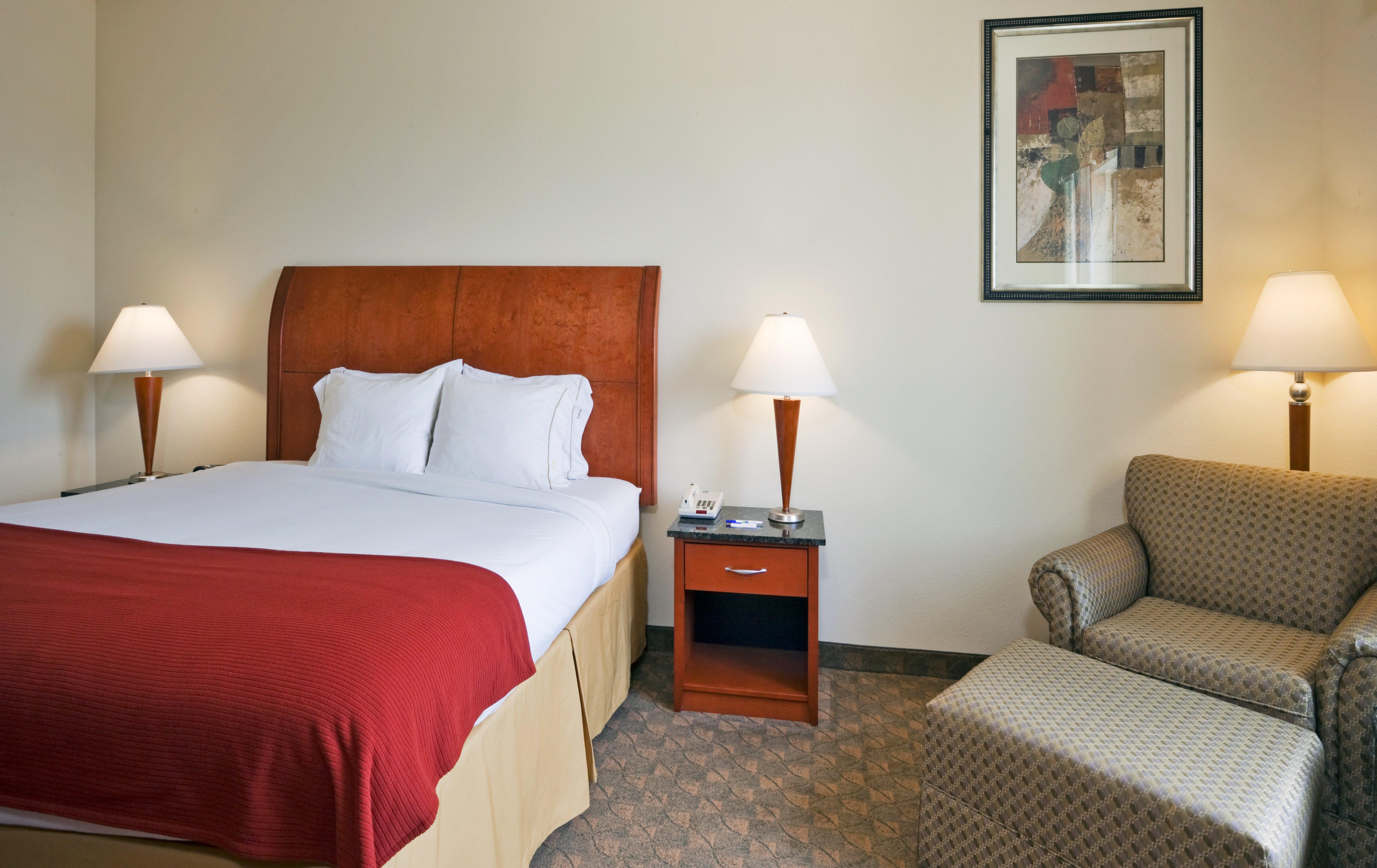 Holiday Inn Express Hotel And Suites Fairfield-North By Ihg Kamer foto