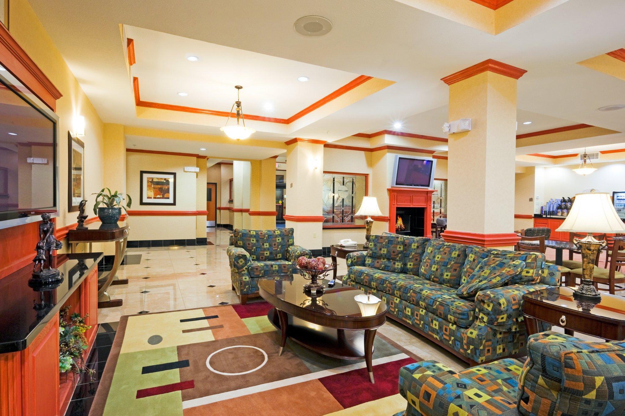 Holiday Inn Express Hotel And Suites Fairfield-North By Ihg Buitenkant foto