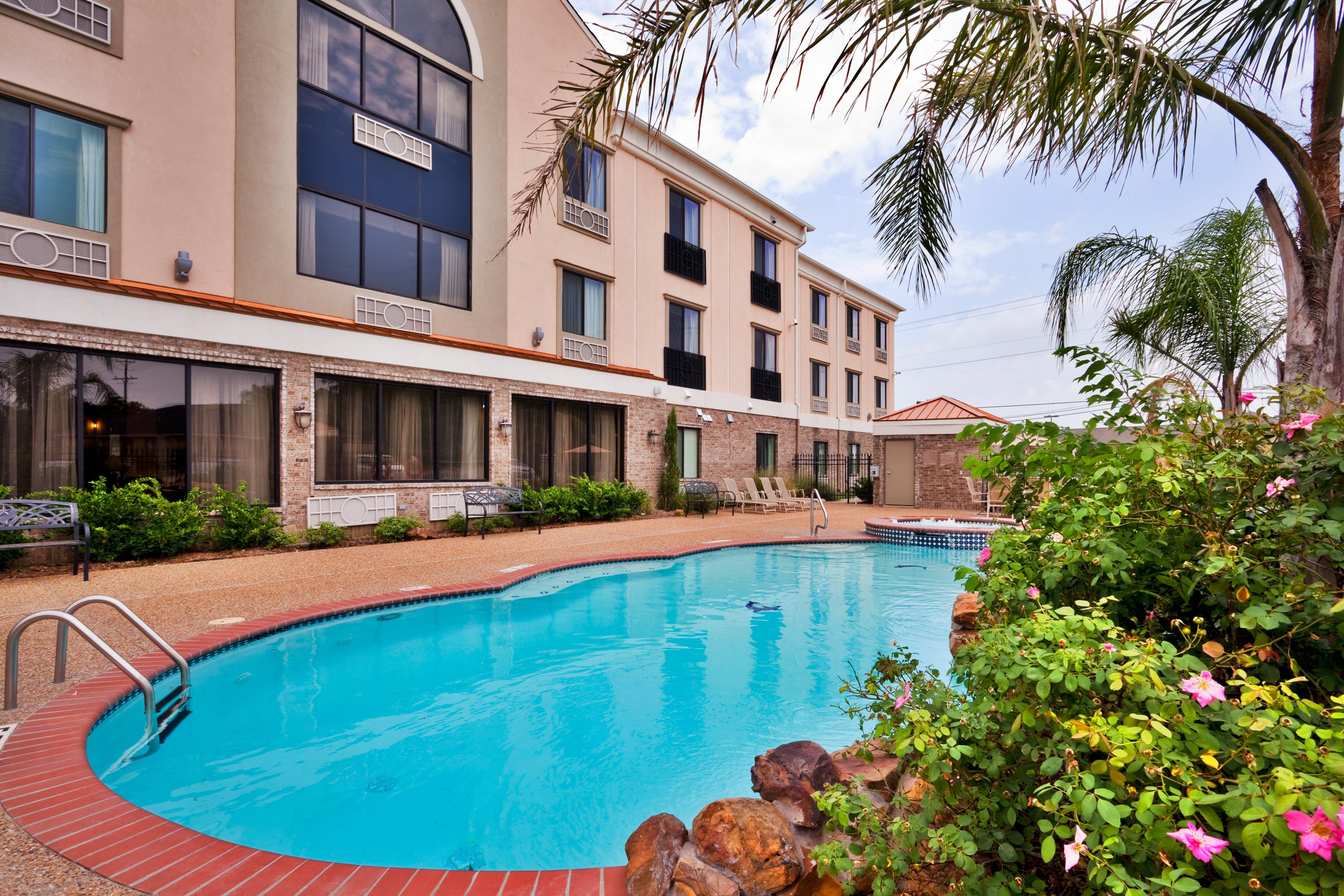 Holiday Inn Express Hotel And Suites Fairfield-North By Ihg Buitenkant foto