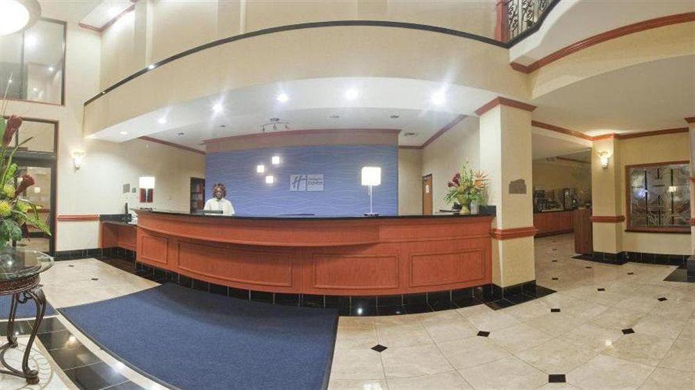 Holiday Inn Express Hotel And Suites Fairfield-North By Ihg Buitenkant foto